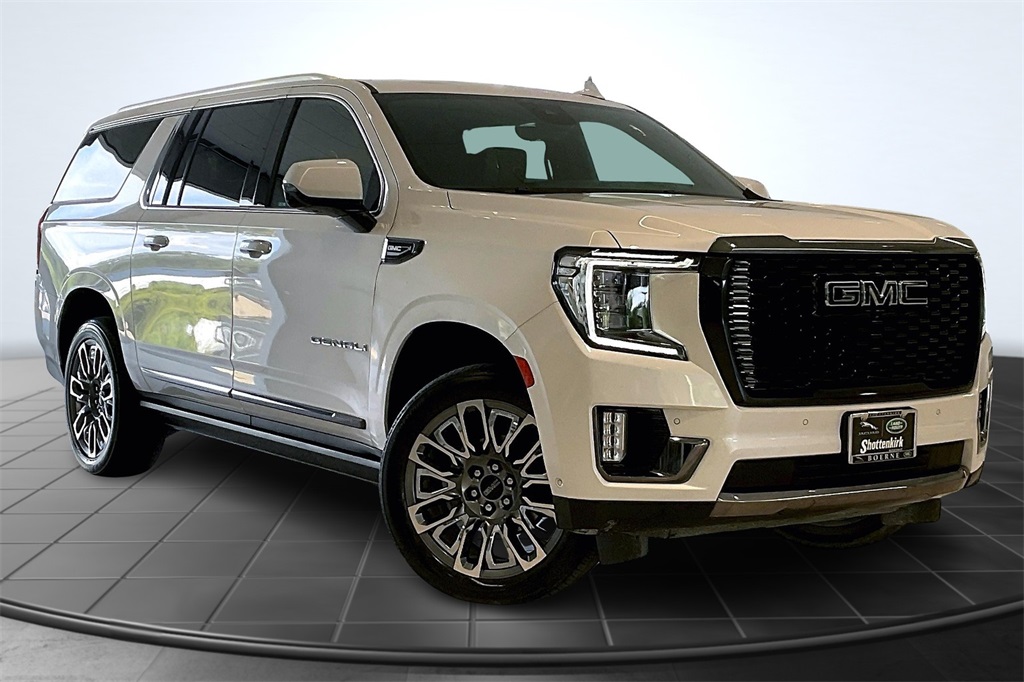 2023 GMC Yukon XL Denali Ultimate's photo