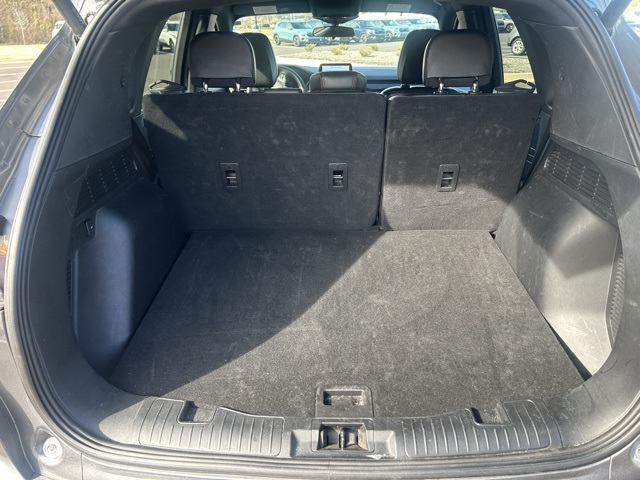 2024 Ford Escape ST-Line photo 2