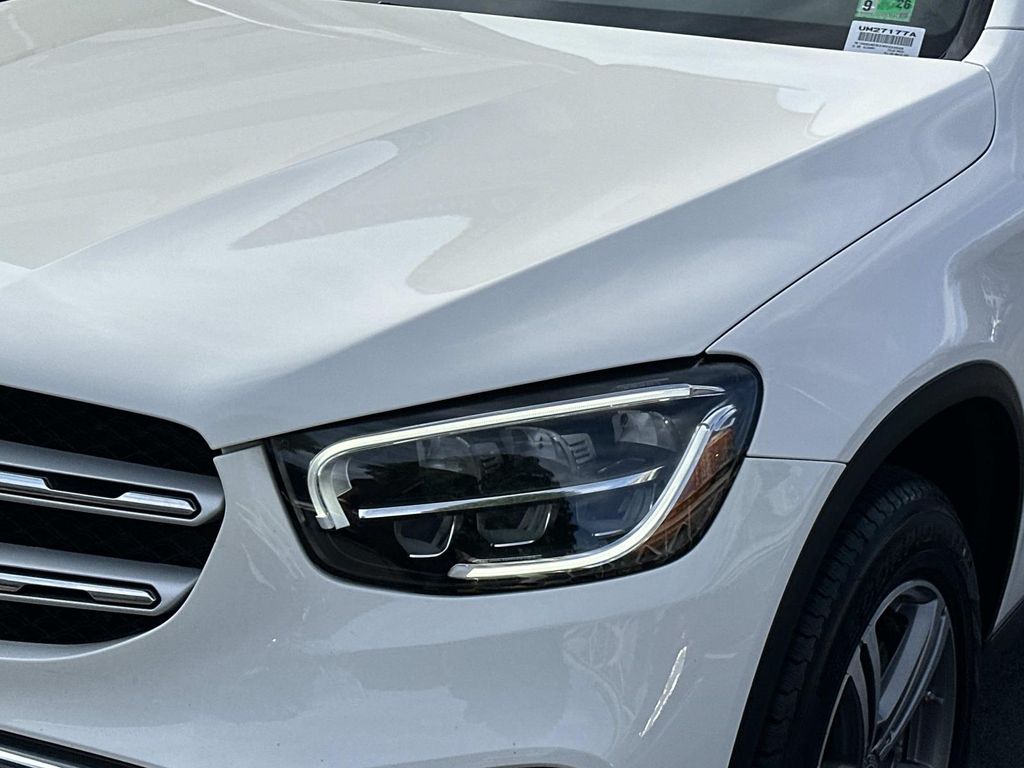 2022 Mercedes Benz GLC 300 4MATIC photo 2