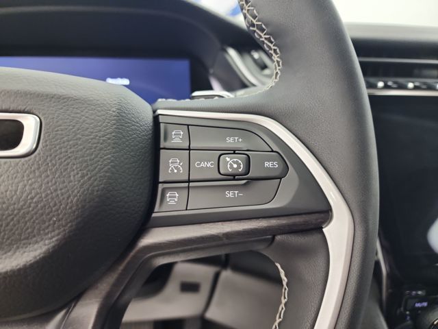 2023 Jeep Grand Cherokee Limited photo 16