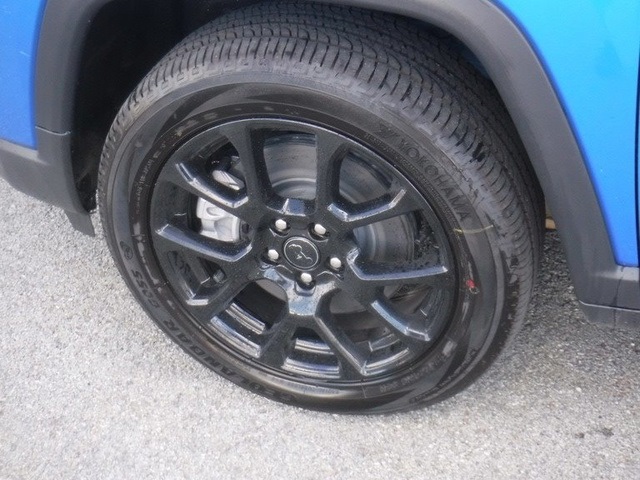 2026 Jeep Compass Latitude photo 3