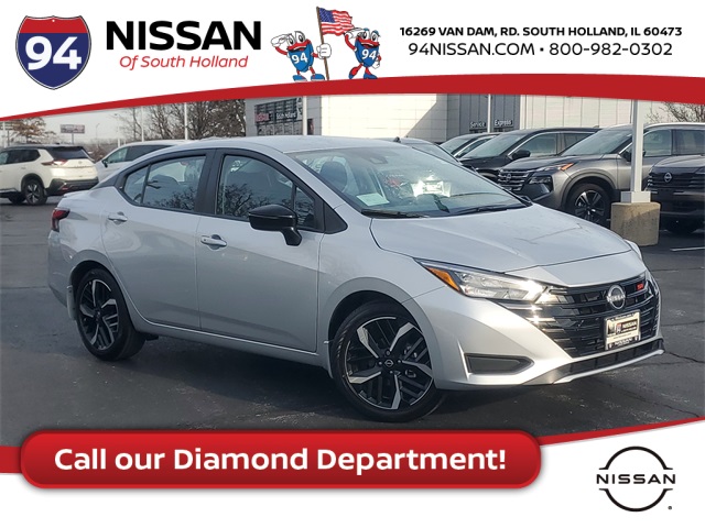 2025 Nissan Versa Sedan SR's photo