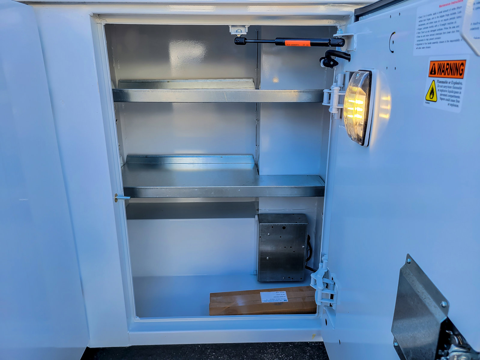 2025 FORD E-350 - Image 7