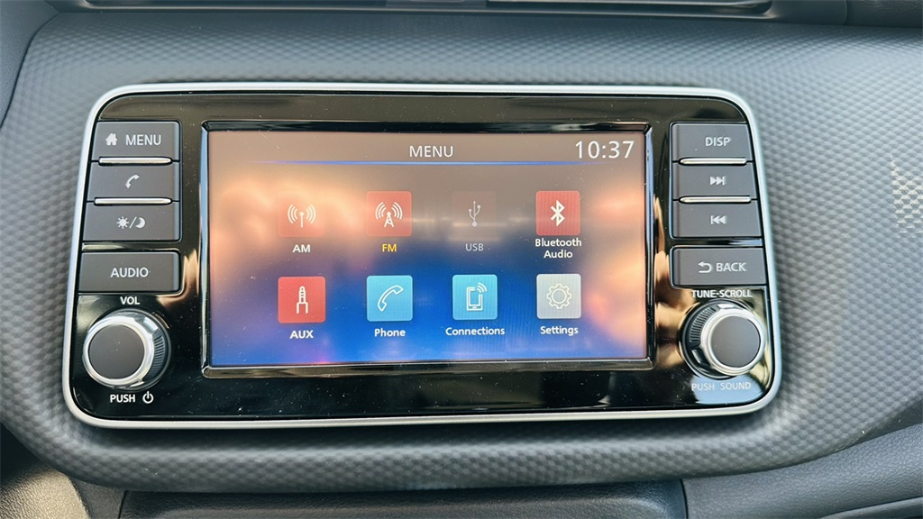 2025 Nissan Kicks Play S photo 18