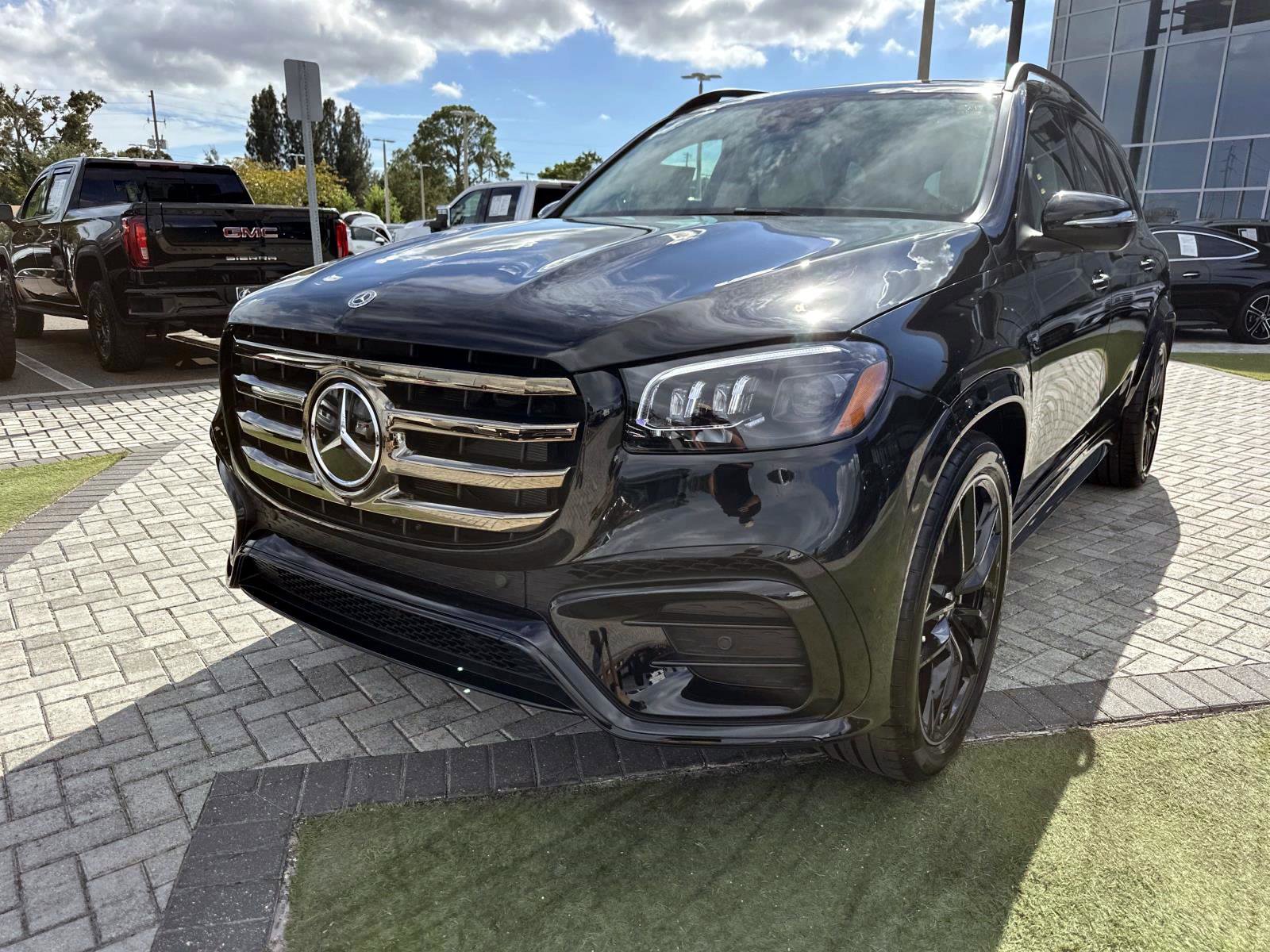 2026 Mercedes Benz GLS 450 4MATIC photo 7