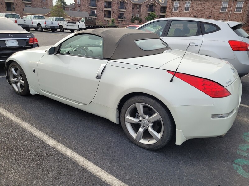 2007 Nissan 350Z Touring photo 4