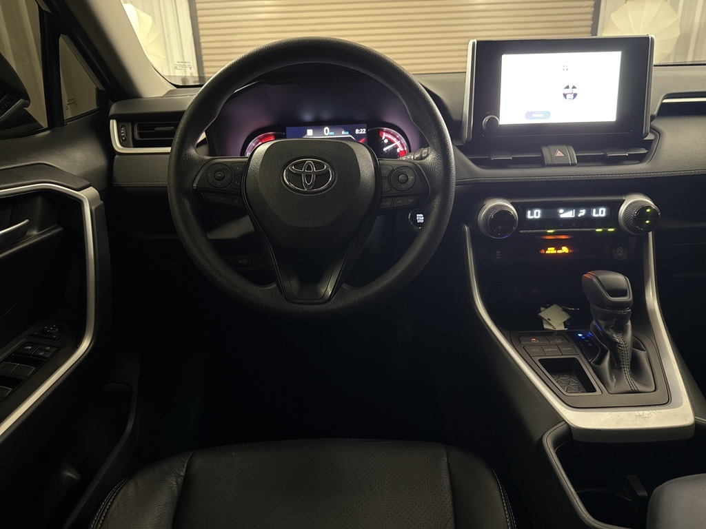 2023 Toyota RAV4 XLE photo 24