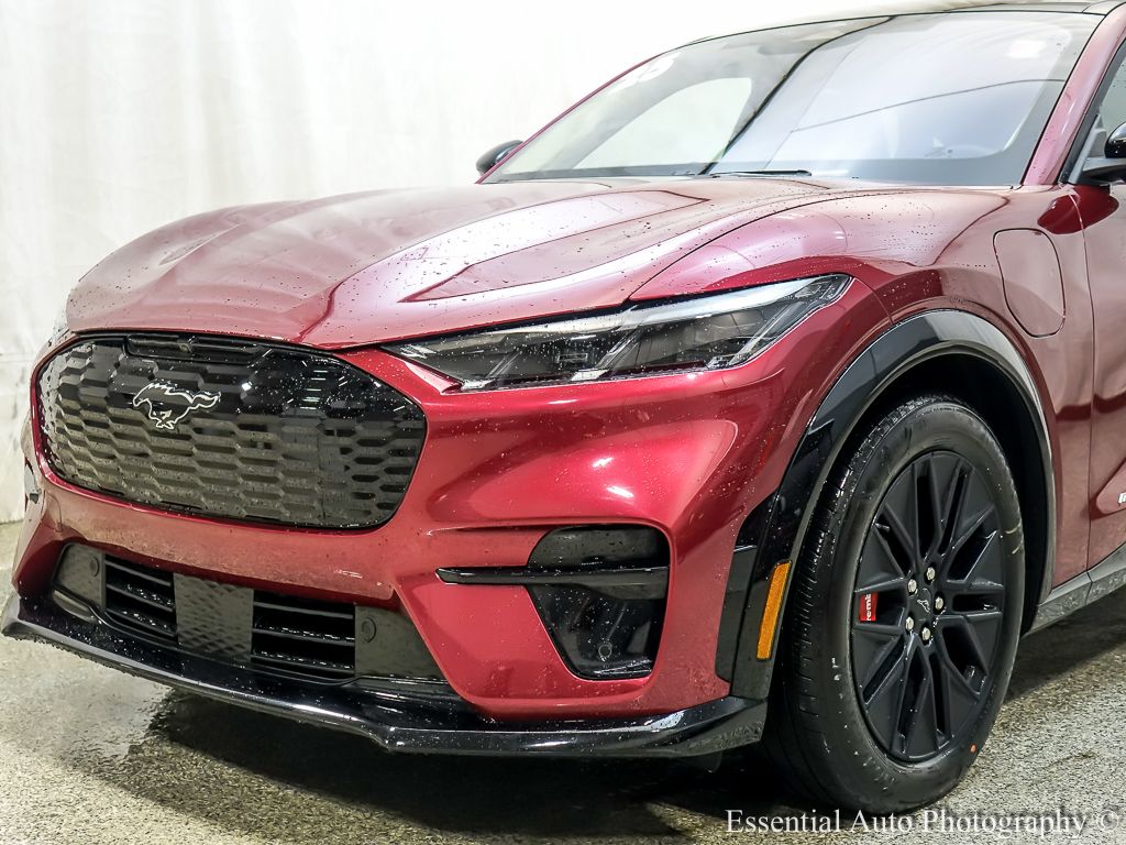 2025 FORD MUSTANG MACH-E - Image 4
