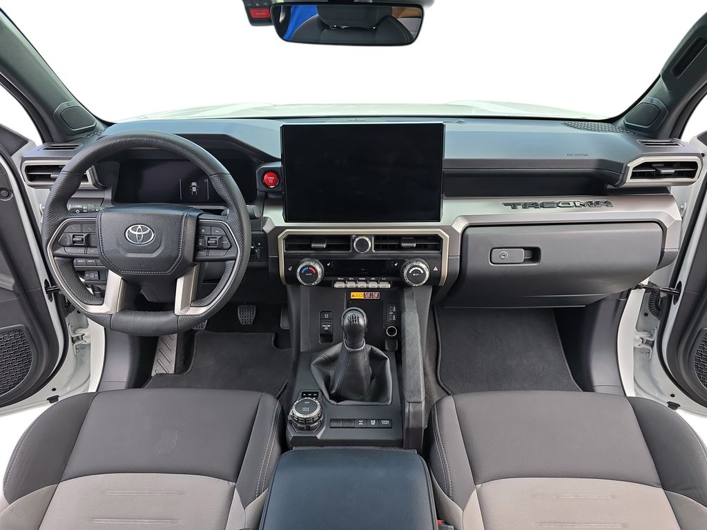 2024 Toyota Tacoma TRD Off-Road photo 9