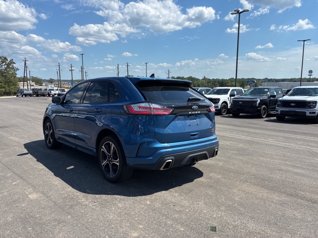 2021 Ford Edge ST photo 4