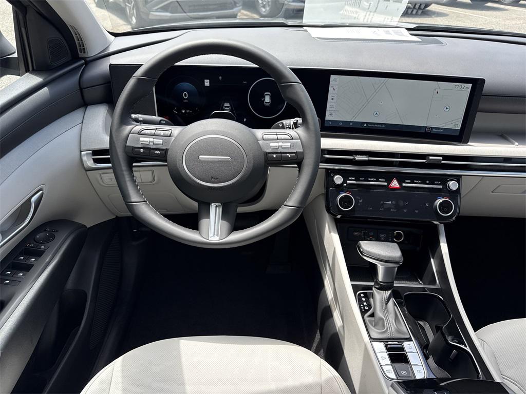 2025 Hyundai Tucson SEL Convenience photo 10