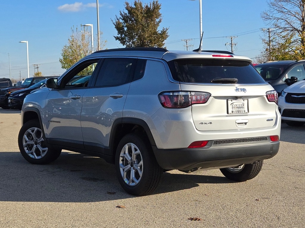 2025 Jeep Compass Latitude photo 12