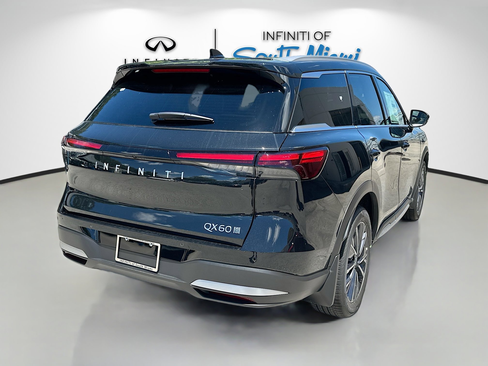 2026 Infiniti QX60 Luxe photo 6
