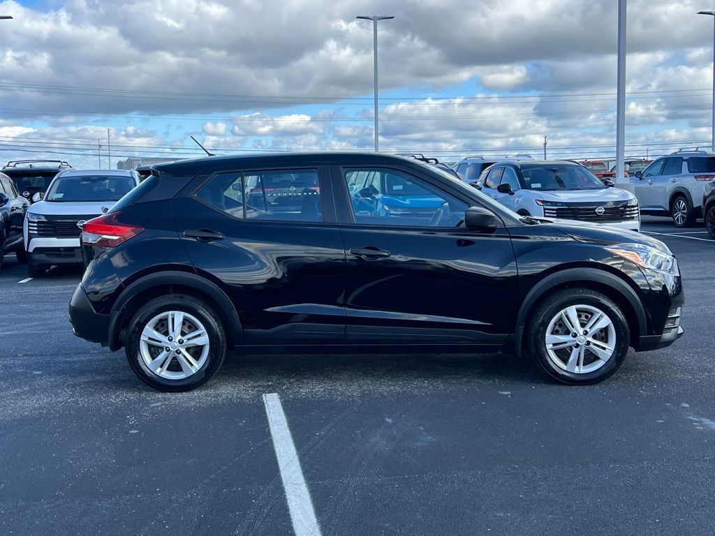 2020 Nissan Kicks S photo 3