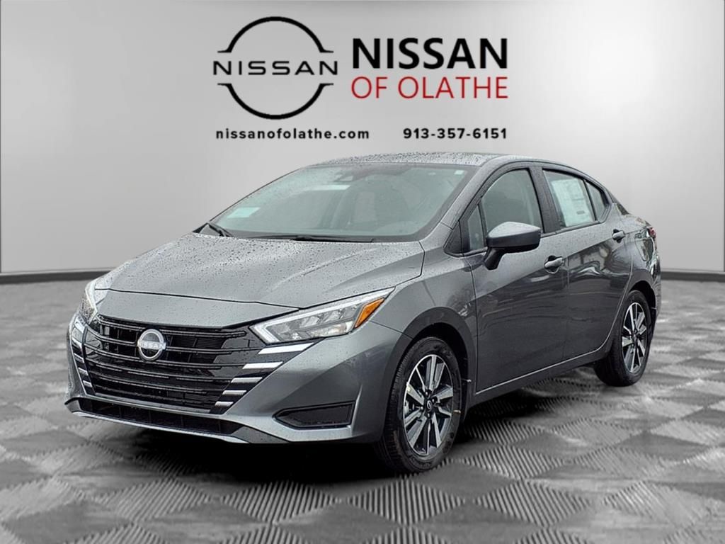2025 Nissan Versa SV's photo