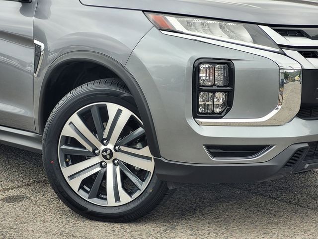 2024 Mitsubishi Outlander Sport SE photo 3