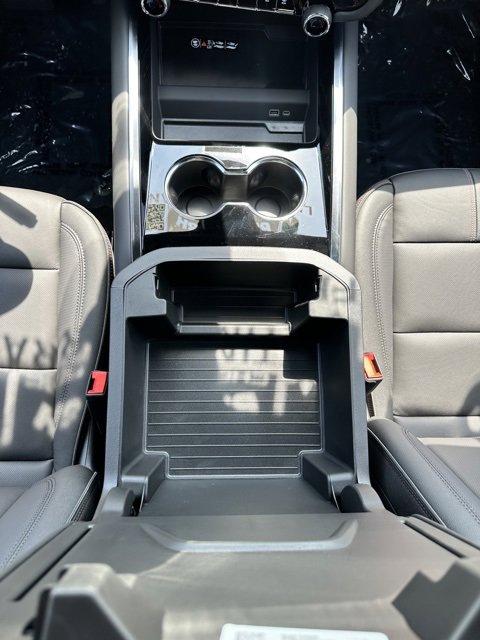 2025 Chevrolet Suburban RST photo 18
