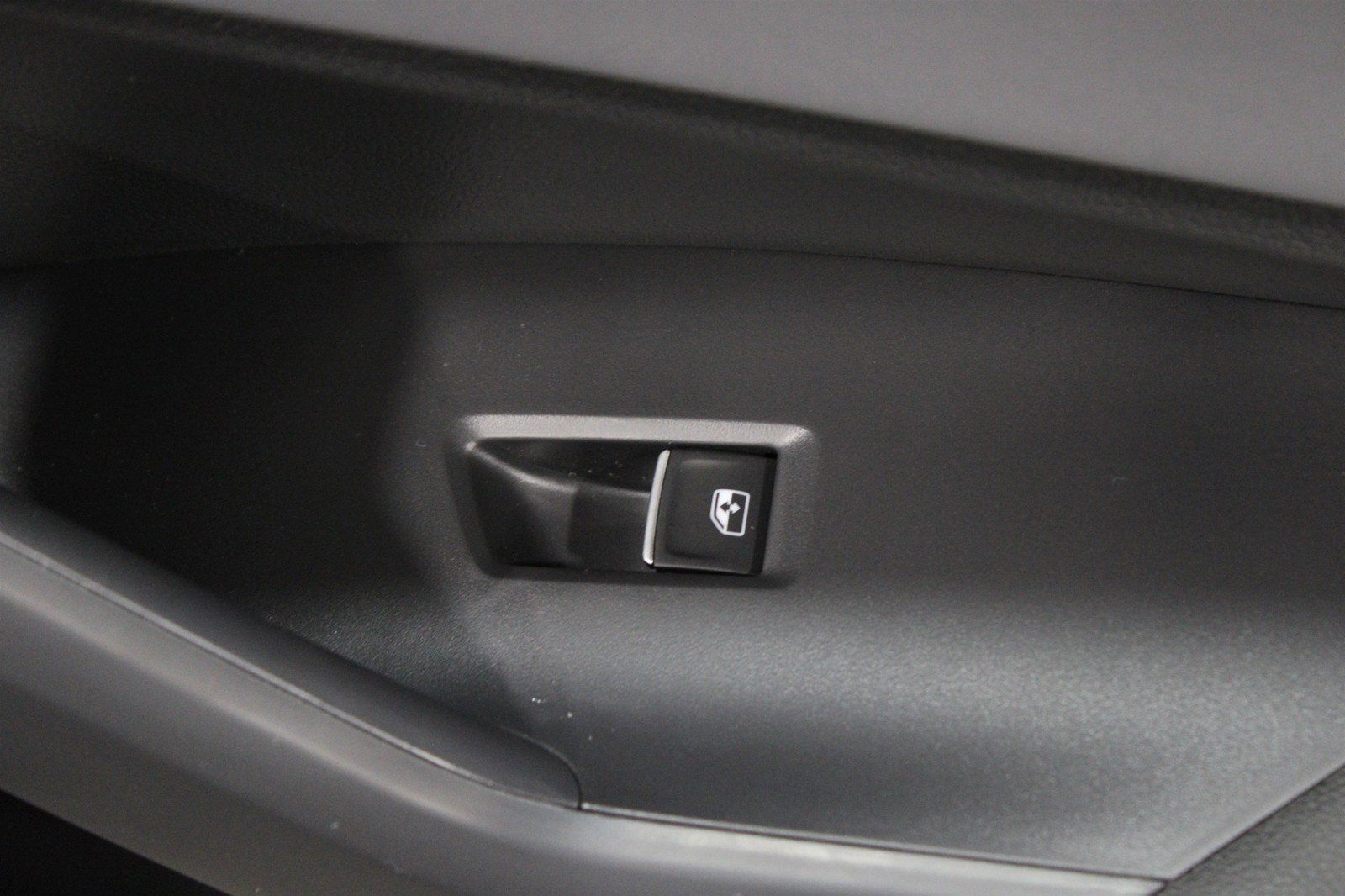 New 2025 Volkswagen Jetta SE 4dr Car in Wichita, KS area W68756 Eddy