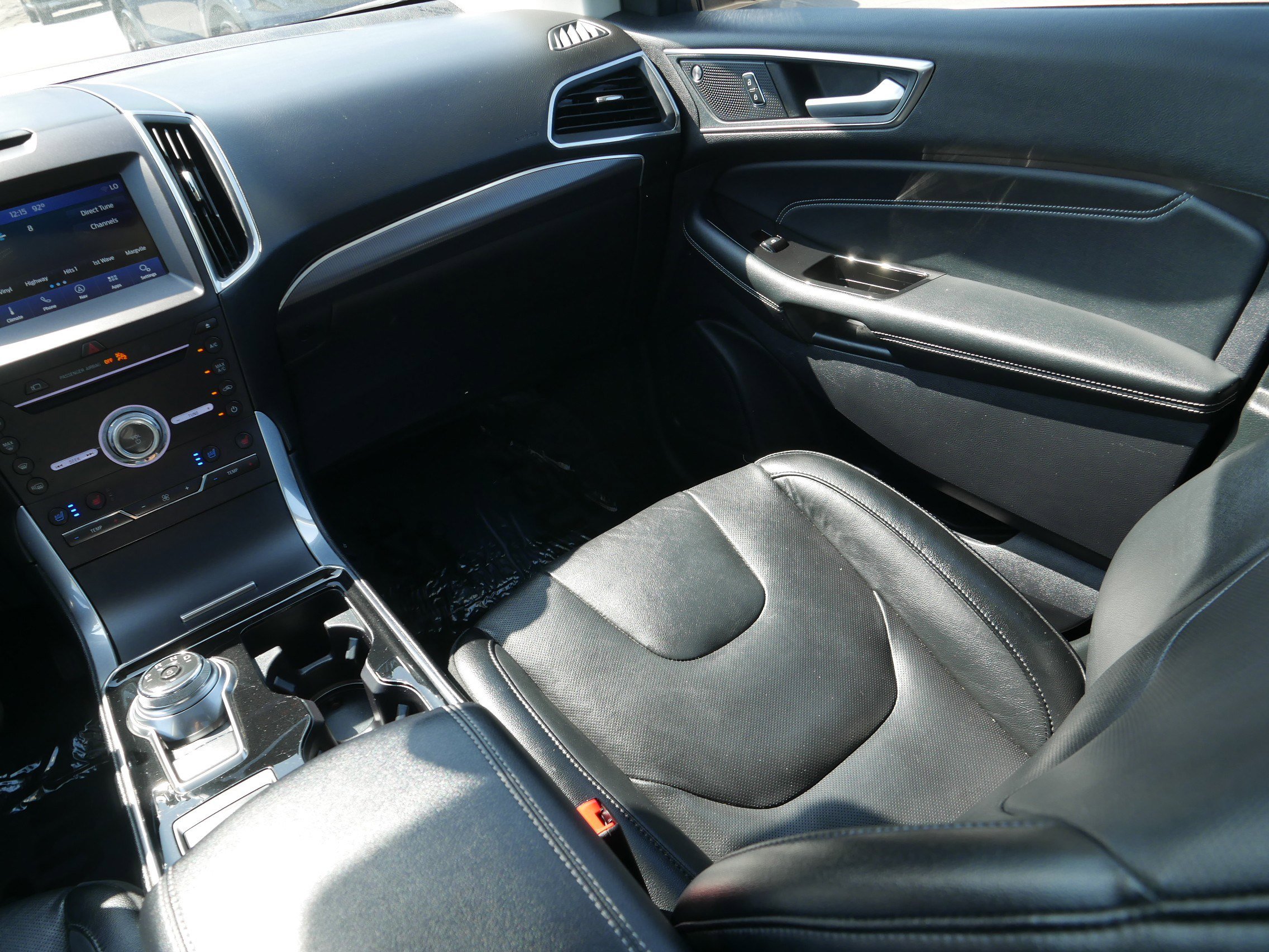 2019 Ford Edge Titanium photo 9