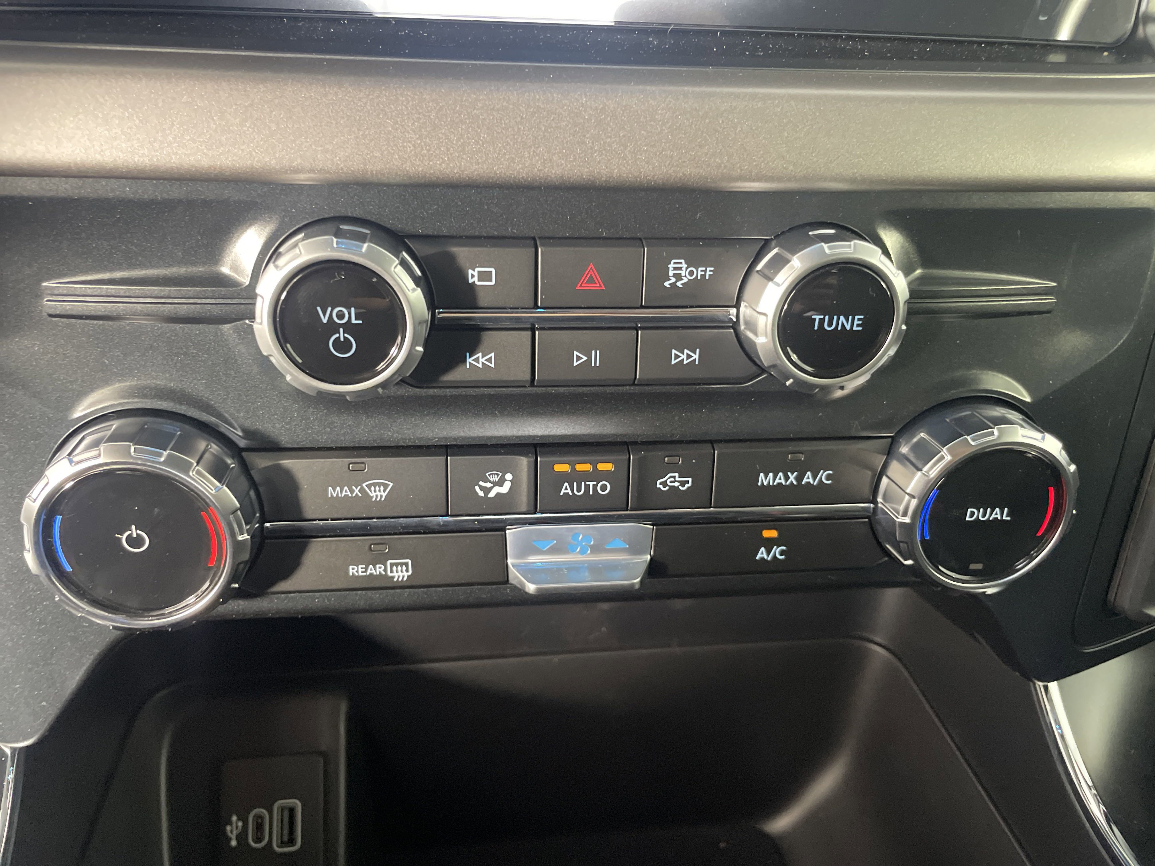 2025 Ford F-150 XL photo 12