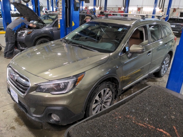 2019 Subaru Outback 3.6R photo 2