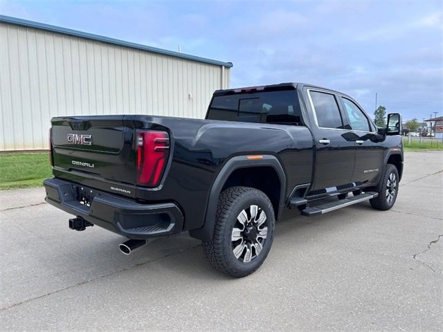 2025 Gmc Sierra 2500 HD Denali photo 3
