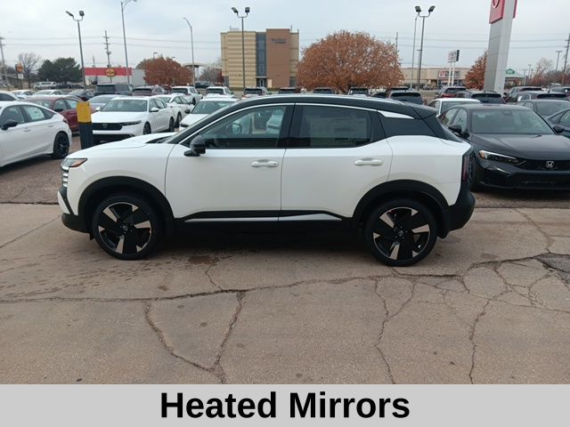 2026 Nissan Kicks SR photo 3