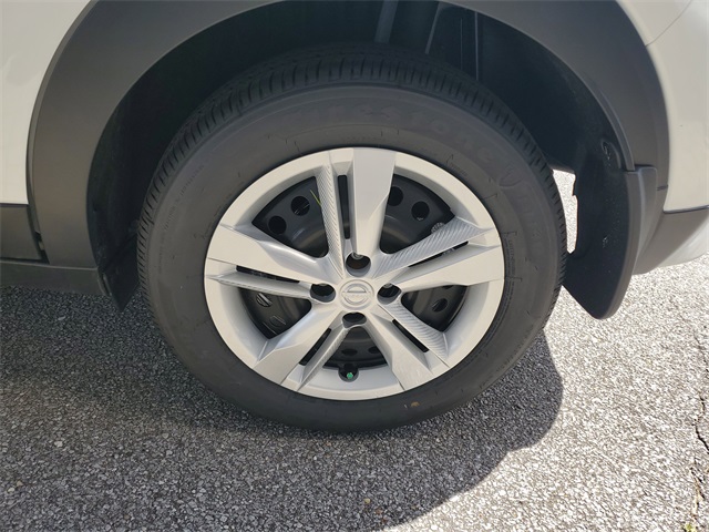 2025 Nissan Kicks Play S photo 18