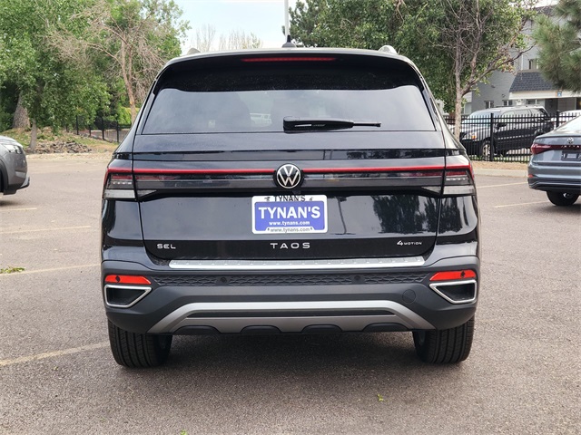 2025 Volkswagen Taos SEL photo 4