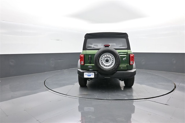 2025 Ford Bronco Base photo 2