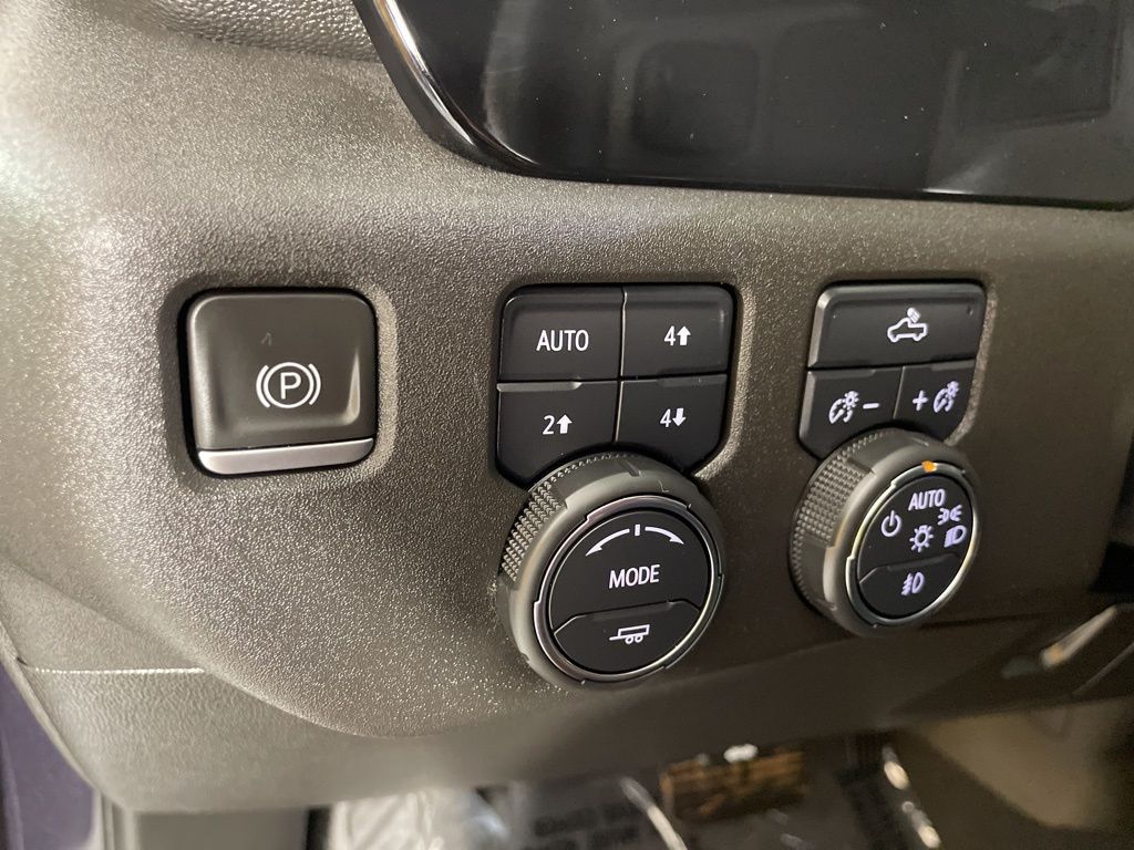 2023 Chevrolet Silverado 1500 RST photo 23