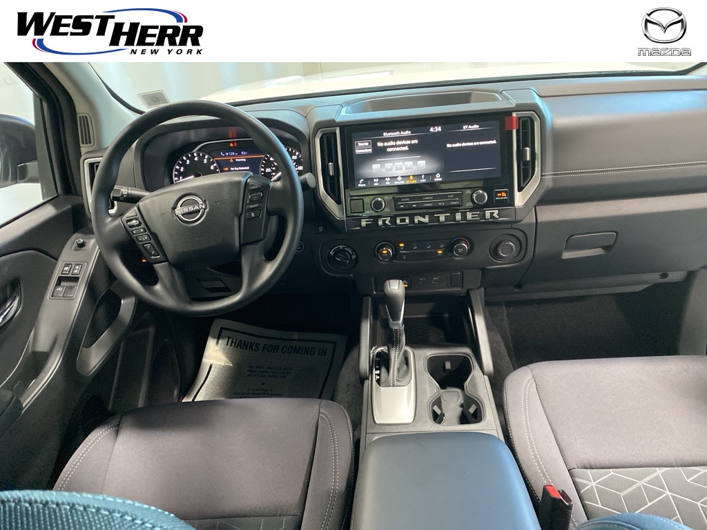 2025 Nissan Frontier SV photo 2