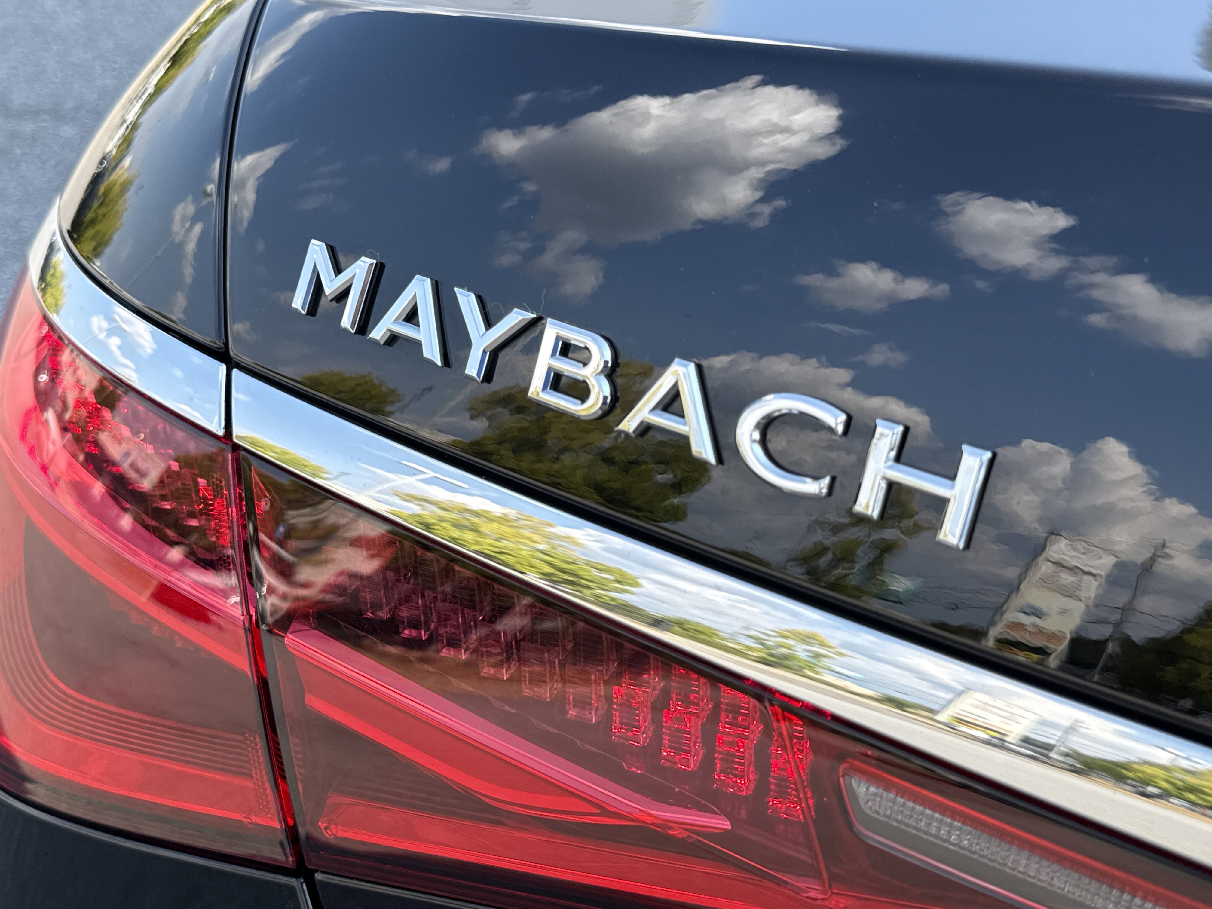 2022 Mercedes Benz S Maybach 580 photo 3