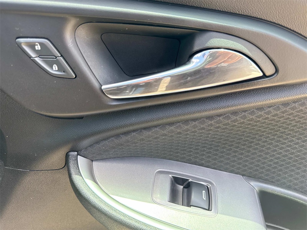 2023 Chevrolet Malibu 1LT photo 12
