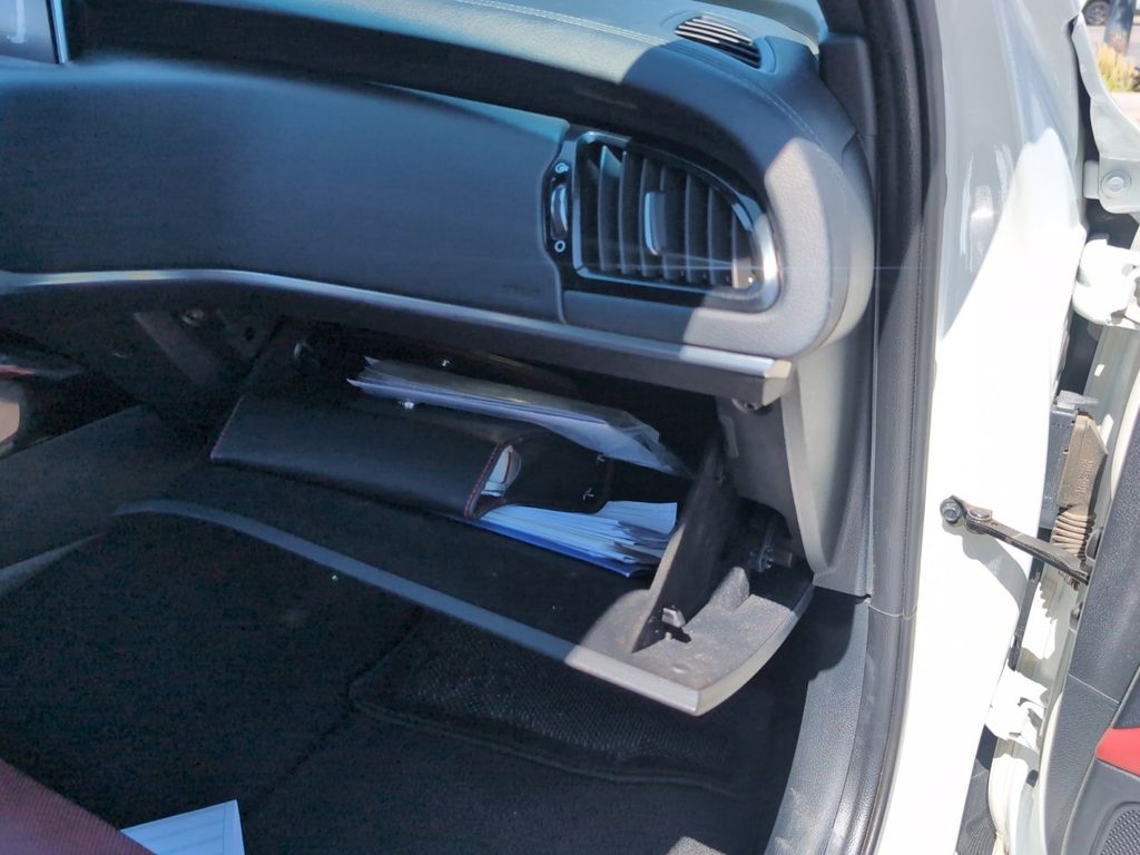 2019 Kia Stinger GT2 photo 22
