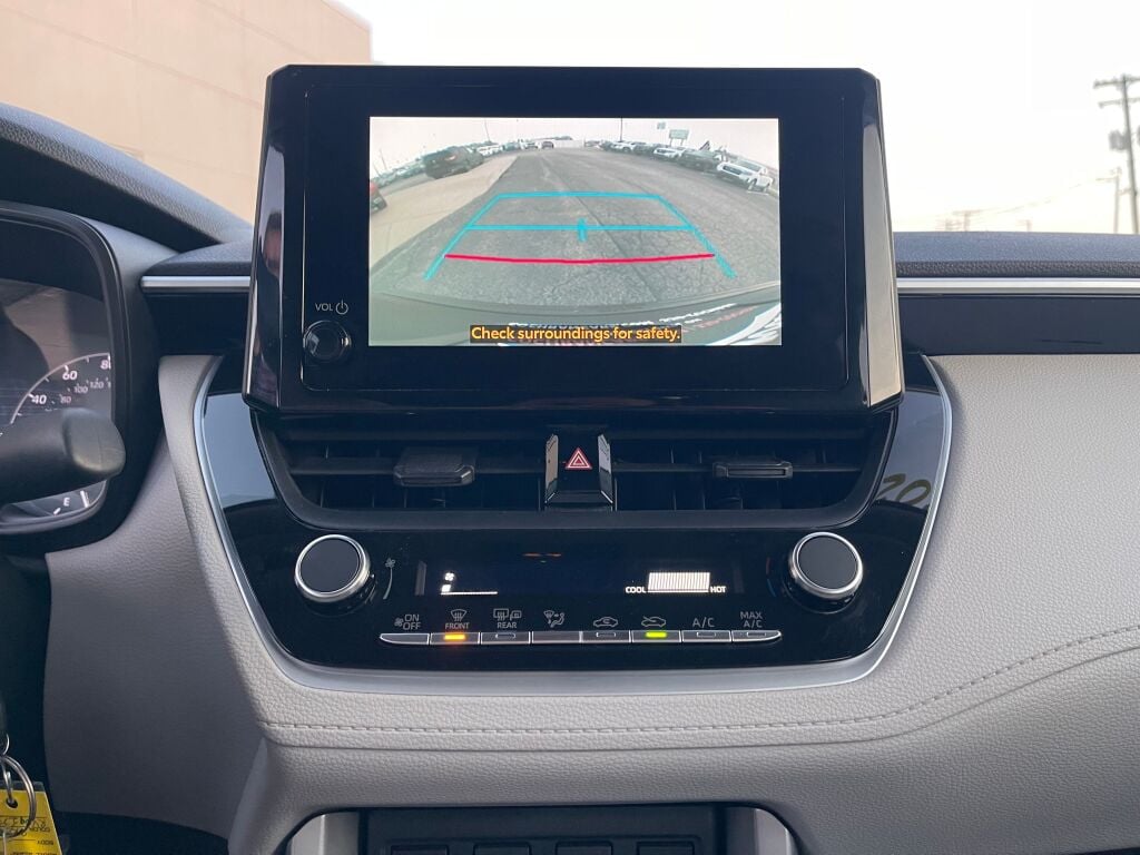 2024 Toyota Corolla Cross L photo 10