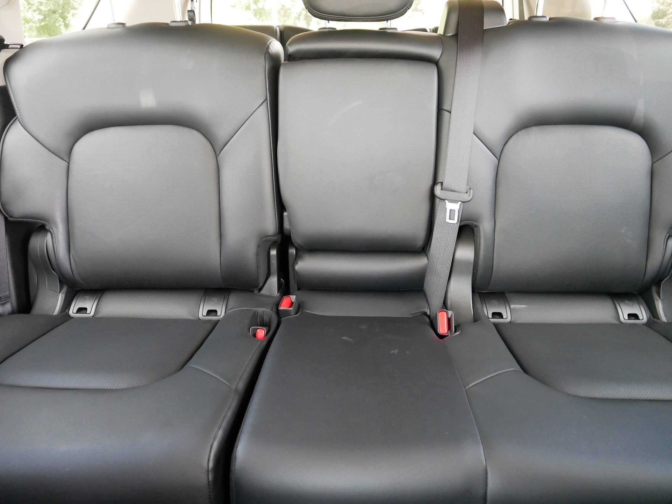 2024 Nissan Armada SL photo 13