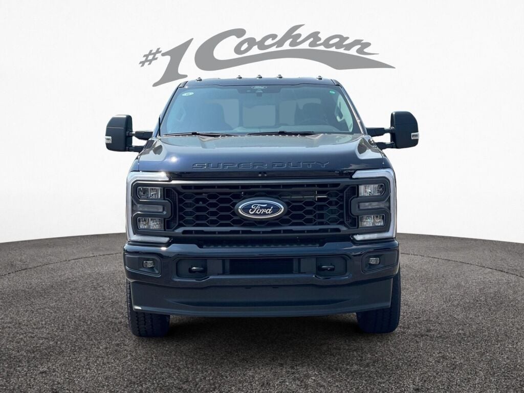 2025 Ford F-250 XL photo 2