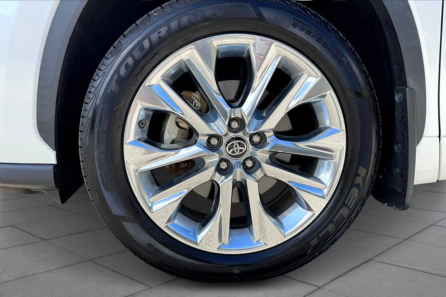 2021 Toyota Highlander Hybrid Limited photo 9