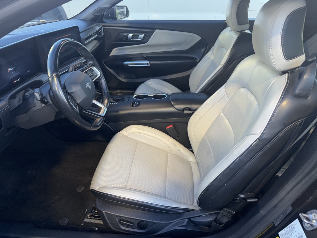 2024 Ford Mustang EcoBoost Premium photo 4