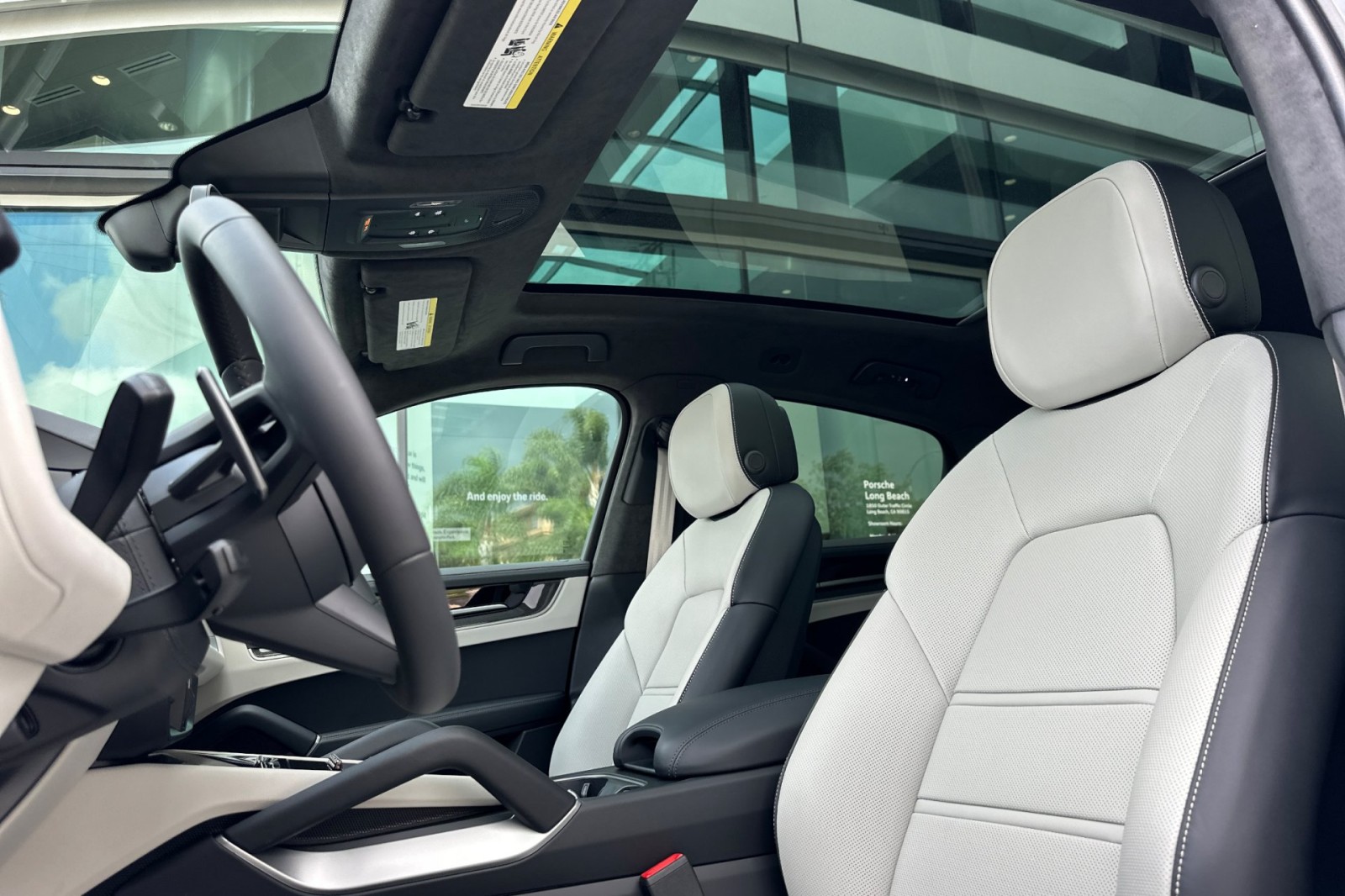2026 Porsche Cayenne Turbo E-Hybrid Coupe photo 3