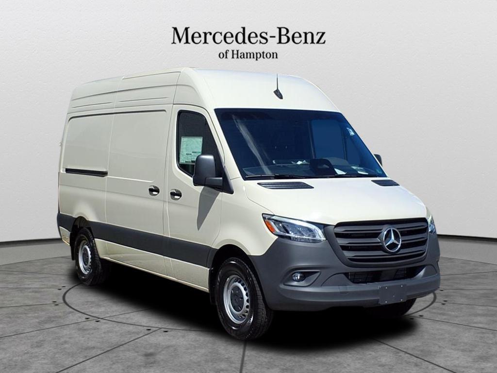 2025 Mercedes-Benz Sprinter Cargo Van Base's photo