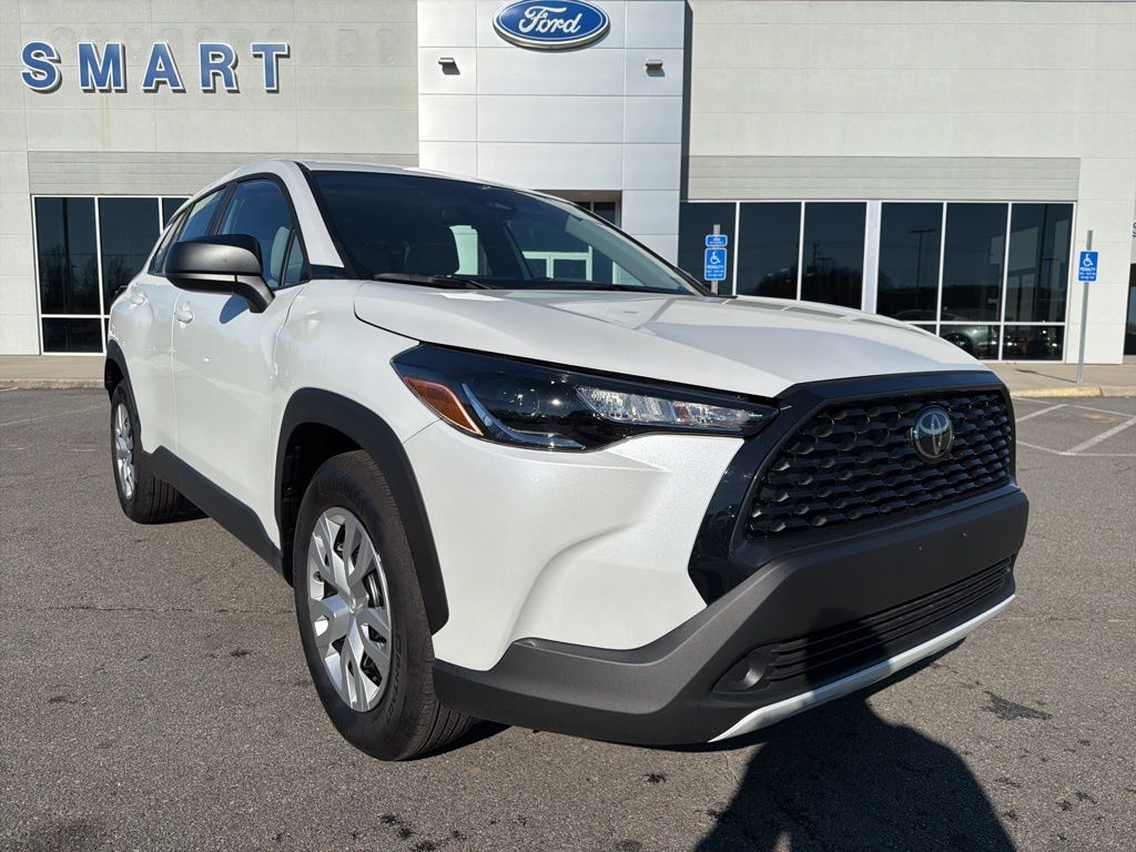 2025 Toyota Corolla Cross L's photo