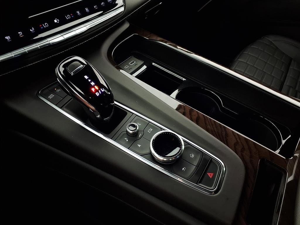 2024 Cadillac Escalade ESV Sport Platinum photo 13