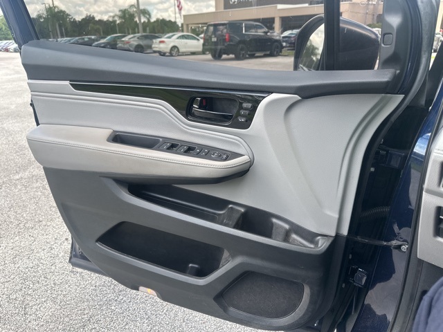 2022 Honda Odyssey Touring photo 11
