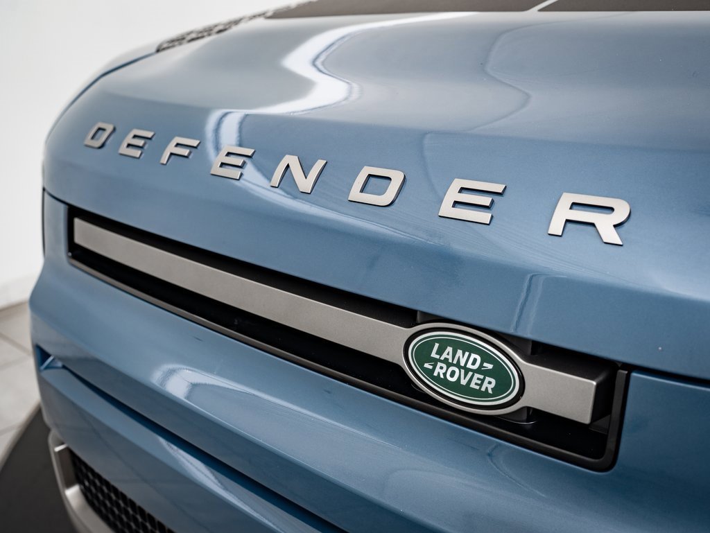 2022 Land Rover Defender 90 X-Dynamic S photo 2