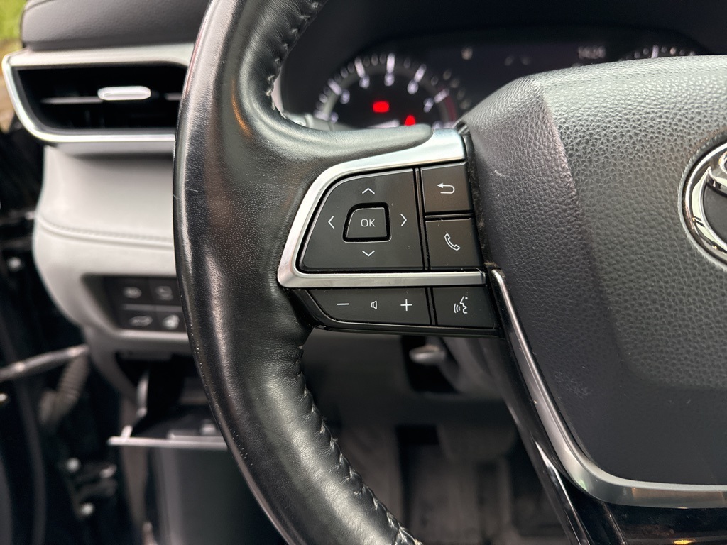 2021 Toyota Highlander Platinum photo 4