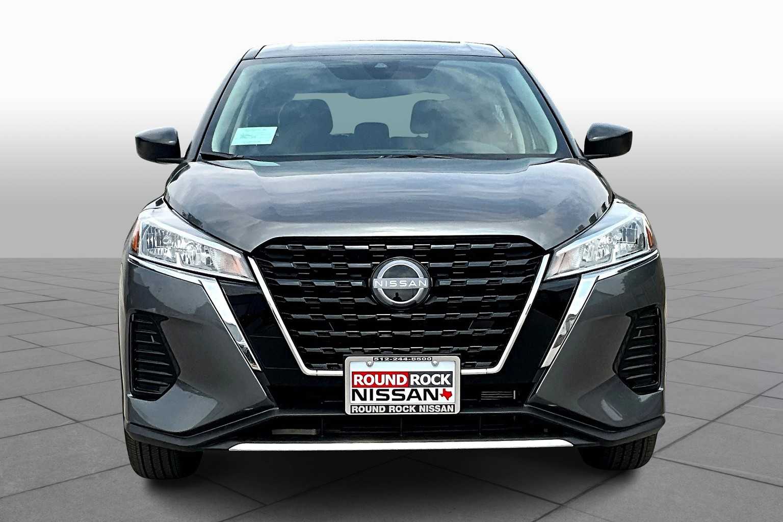 2025 Nissan Kicks Play S photo 3