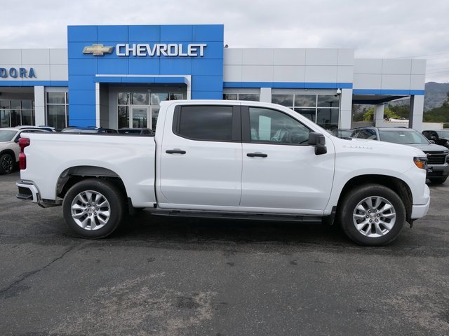 2026 Chevrolet Silverado 1500 Custom photo 2