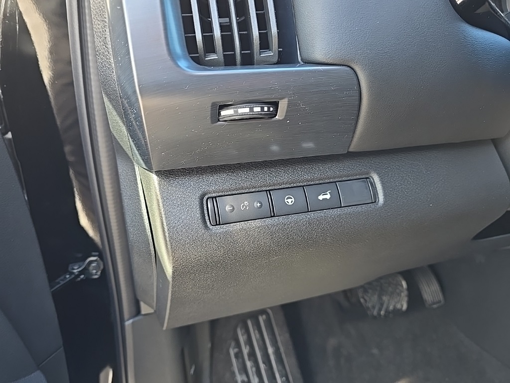 2025 Nissan Pathfinder Rock Creek photo 9